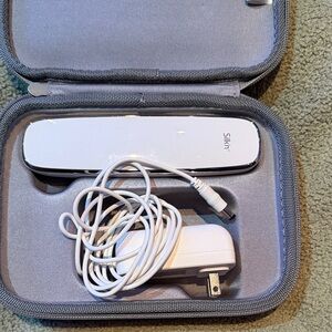 Silk'n - titan - Low-Level Laser Device for Wrinkle Reduction